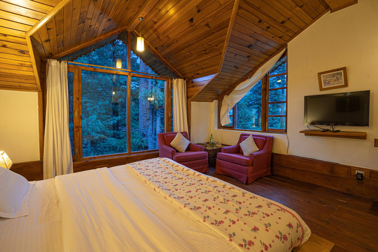 Bedroom 1, StayVista at Casa Bella Vista- Mall Road, Kullu