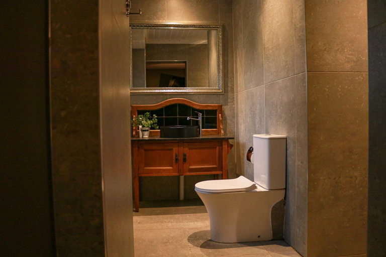 Bathroom 2, Diamantvallei Landgoed, City of Tshwane
