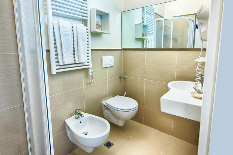 Bathroom, Hotel Deanna, Rimini