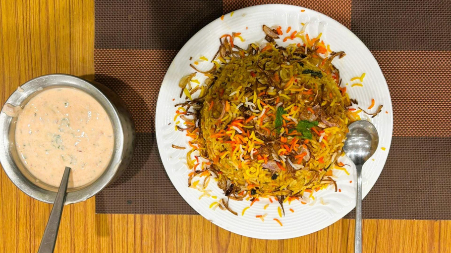 Food & Drinks 3, Simsa Heights Manali, Kullu