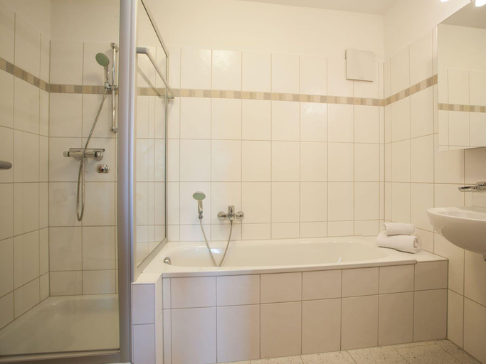 Bathroom 3, Ferienwohnung in der Nahe des Skigebietes, Hochsauerlandkreis