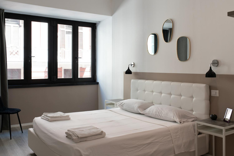 Others 3, b&b boutique four rooms bari, Bari