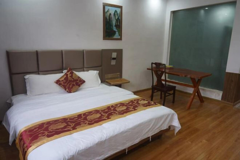 Room 5, Fenglinge Hotel, Zhangjiajie