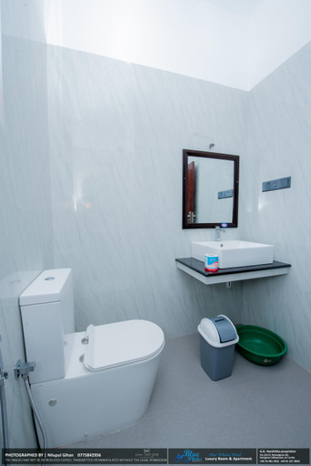 Bathroom 3, BLUE WHALES HOTEL, Hikkaduwa