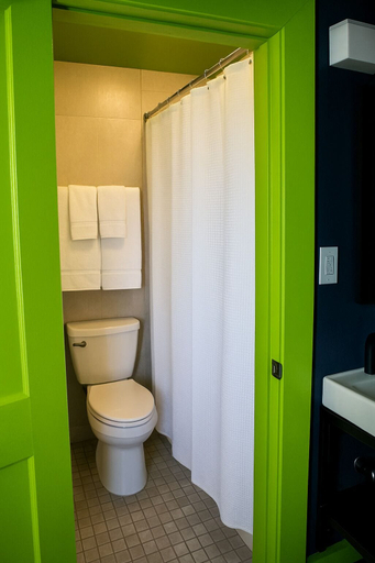 Bathroom 4, Mari Jean Hotel - All Adults Welcome, Pinellas
