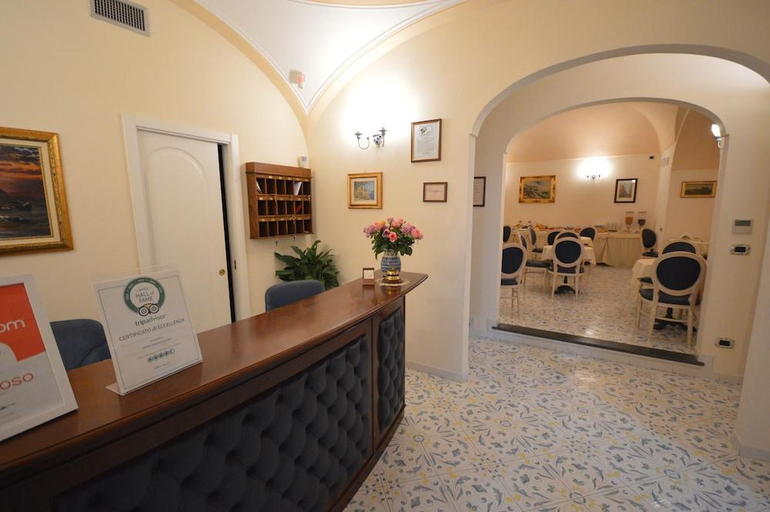 Others 3, B&B Palazzo Pisani, Salerno