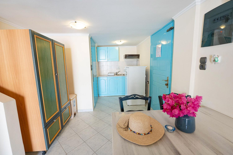 Kitchen 5, VILLA MARIA Poros, Attica
