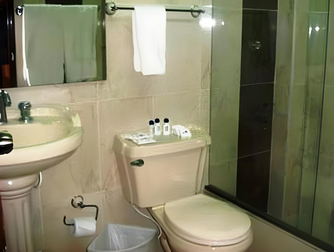 Bathroom 3, Hotel Manantial Melgar, Melgar