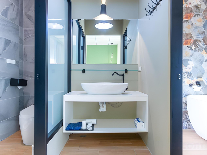 Bathroom 3, EZ STAY Yancheng, Kaohsiung
