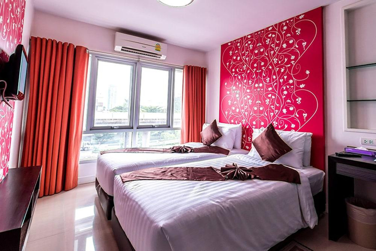 Bedroom 3, Sarasinee All Suite Boutique Hotel, Khlong San
