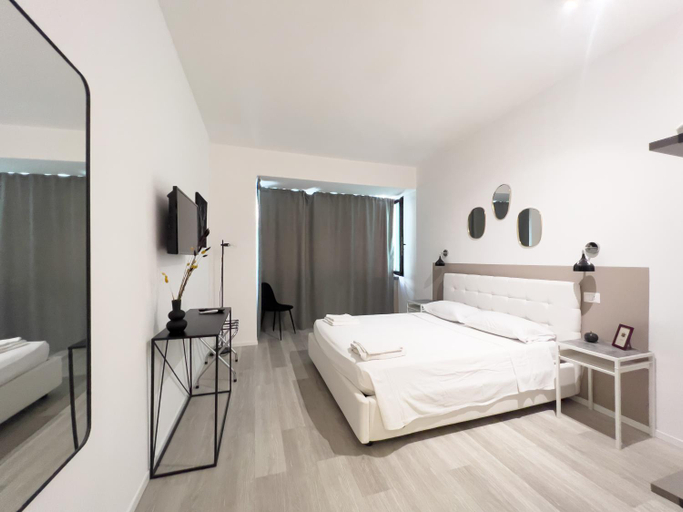 Others 5, b&b boutique four rooms bari, Bari