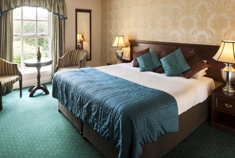 Bedroom 3, Kee's Hotel