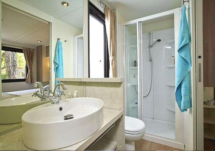 Bathroom 4, Camping Park Umag - Eurocamp, Brtonigla