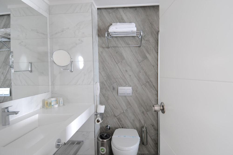 Bathroom 5, Gold Island Hotel, Alanya