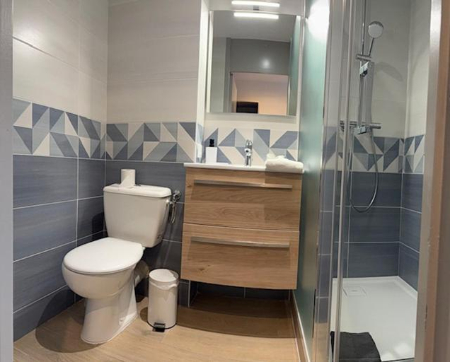 Bathroom, Les Jardins d'Oleron, Charente-Maritime