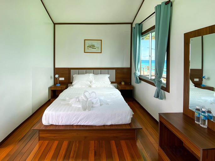 Bedroom, Pavalintang Resort, Semporna