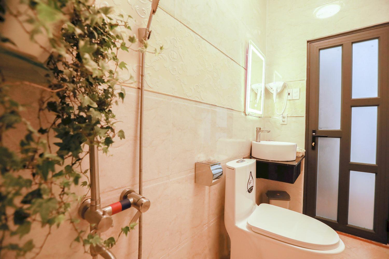 Bathroom 3, Le Gia Hotel, Đà Lạt