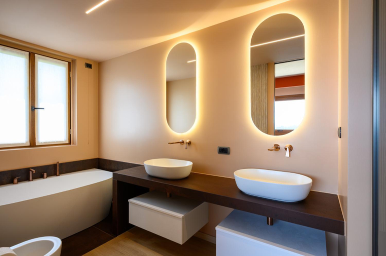 Bathroom 4, Hotel Ristorante San Carlo, Novara