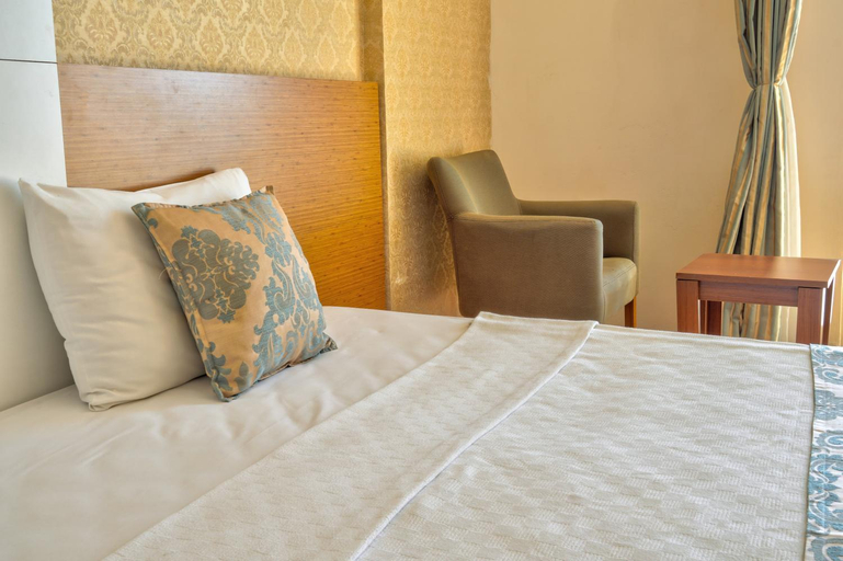 Bedroom 3, Blue Fish Hotel All Inclusive, Alanya