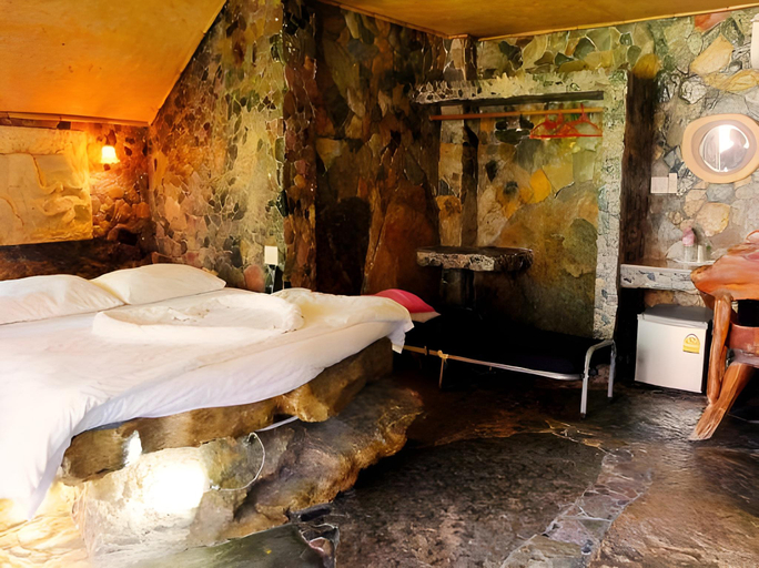 Bedroom 3, Needa Rock Resort, Khanom