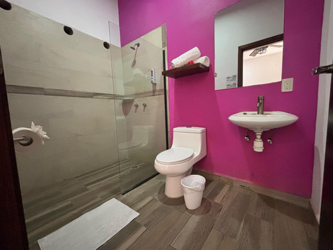 Bathroom 3, Playa Sayulita, Compostela