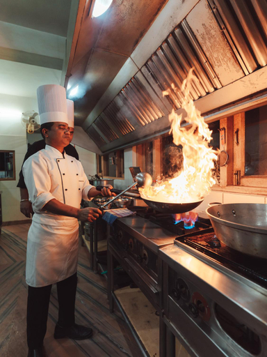 Food & Drinks 5, Negis Mayflower (A HERITAGE SINCE 1965), Kullu