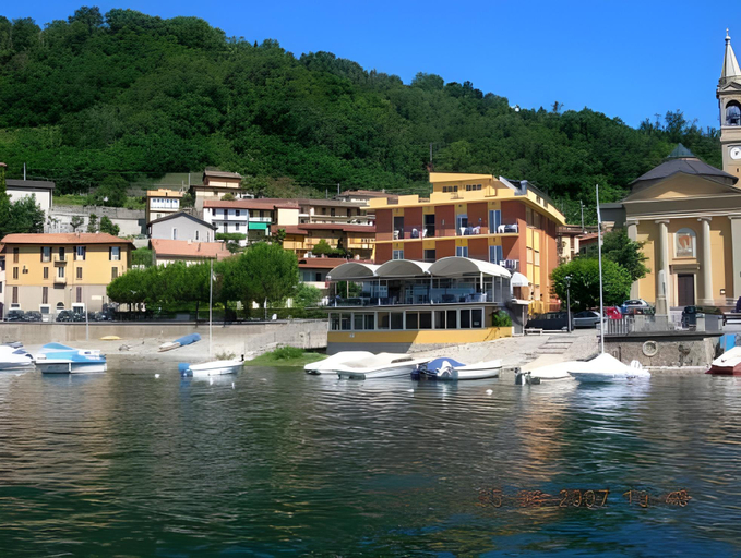 Exterior view 1, Hotel Capri, Novara