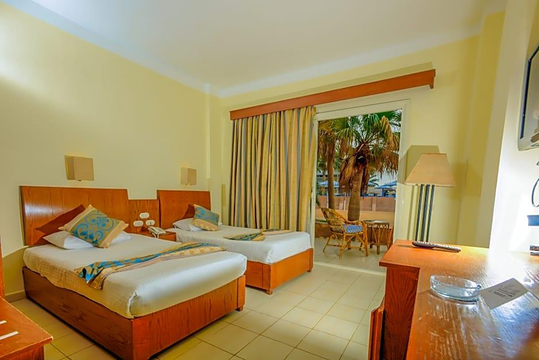 Bedroom 3, Empire Beach Aqua Park - Couples and Families, Al-Ghurdaqah