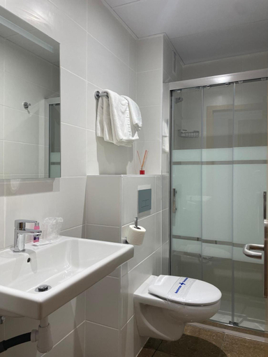Bathroom 5, HOTEL MORELL, Tarragona