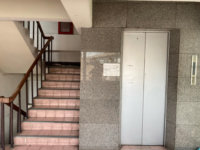 Entrance 5, Rattanakorn Mansion, Bang Su