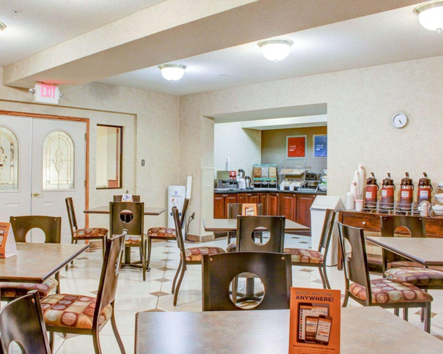 Food & Drinks 5, Spark By Hilton Tucson Airport, Pima
