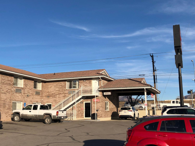 Exterior & Views 2, Ameri-Stay Inn & Suites, Davis