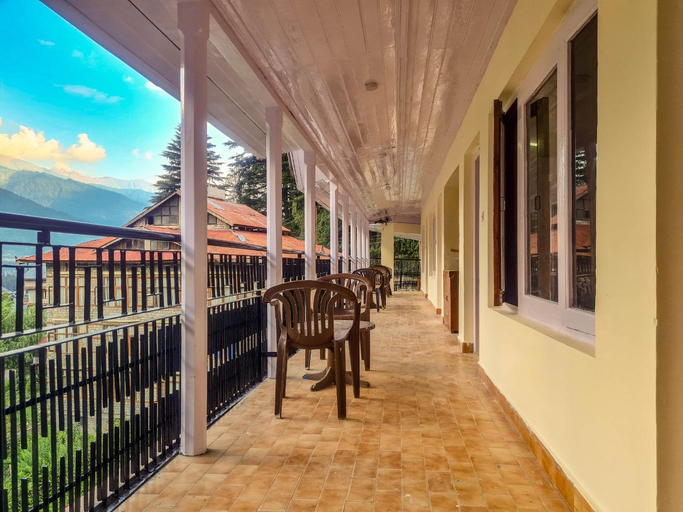 Public Area 2, Pine Grove, Kullu