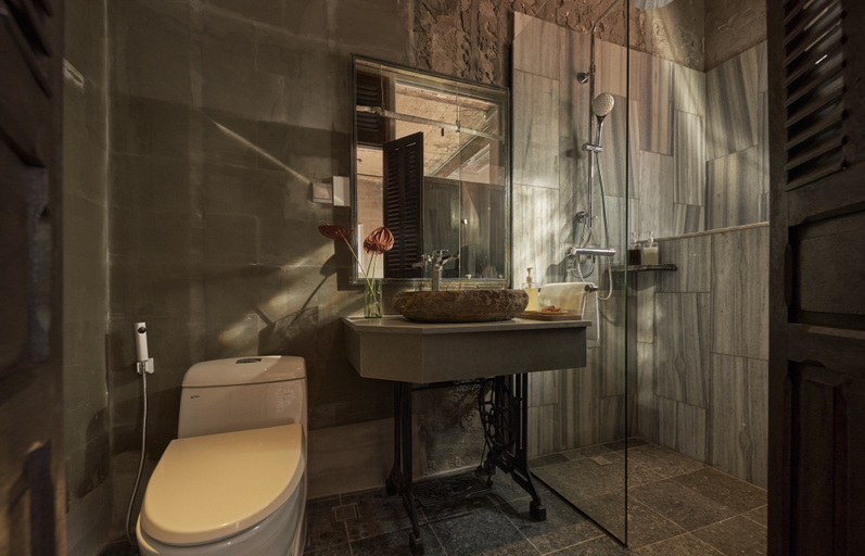 Bathroom 4, Anima - Vietnamese Contemporary Art Boutique Hotel, District 1
