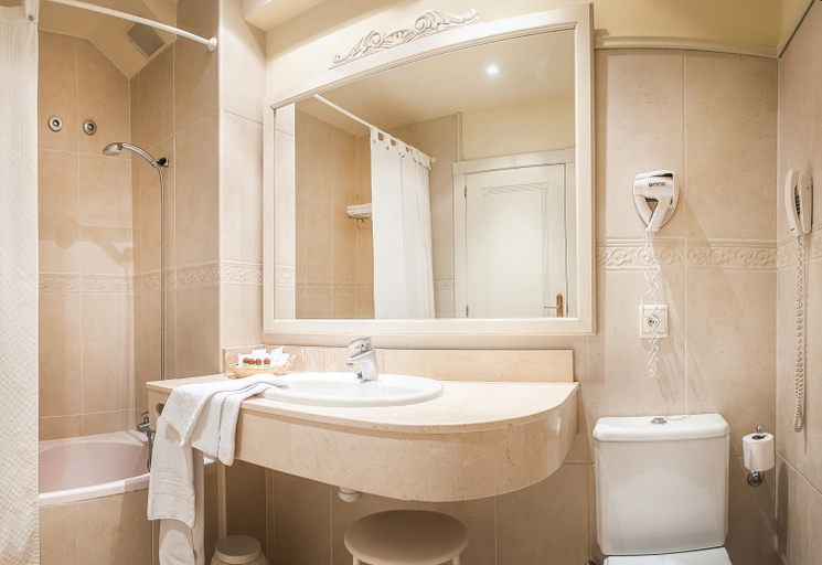Bathroom 5, Hotel Silken La Hacienda de Don Juan, Asturias