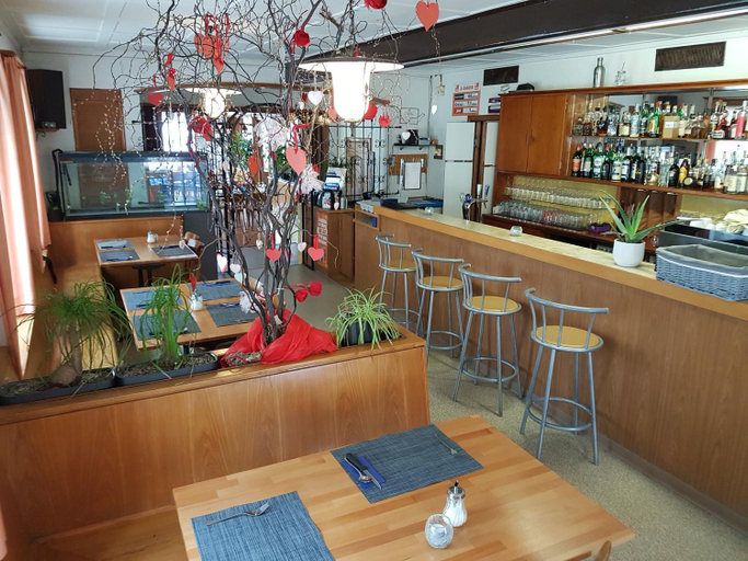 Food & Drinks 5, Hotel de la Gare, Vendlincourt, Porrentruy