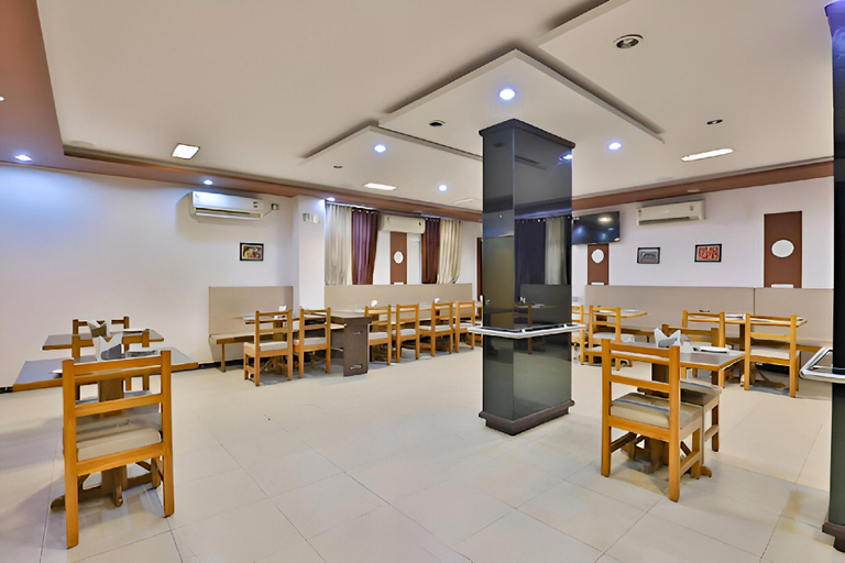 Food & Drinks 3, Hotel Vrundavan Residency, Vadodara