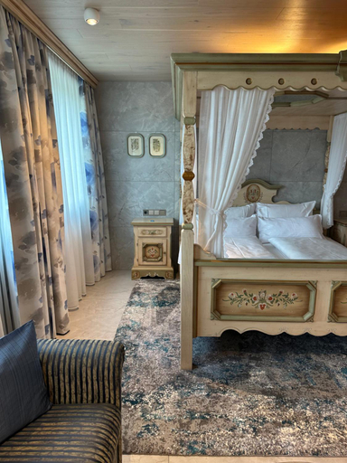Bedroom 3, Hotel Fohlenhof, Mühldorf am Inn