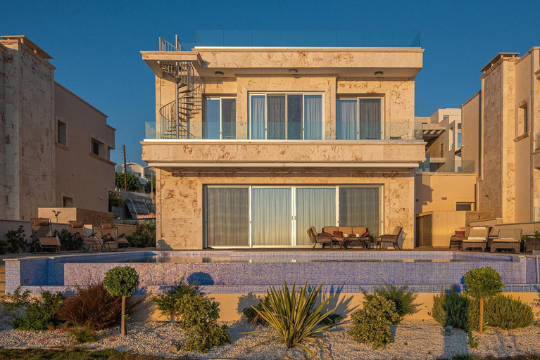 Others 4, Kissonerga Villas