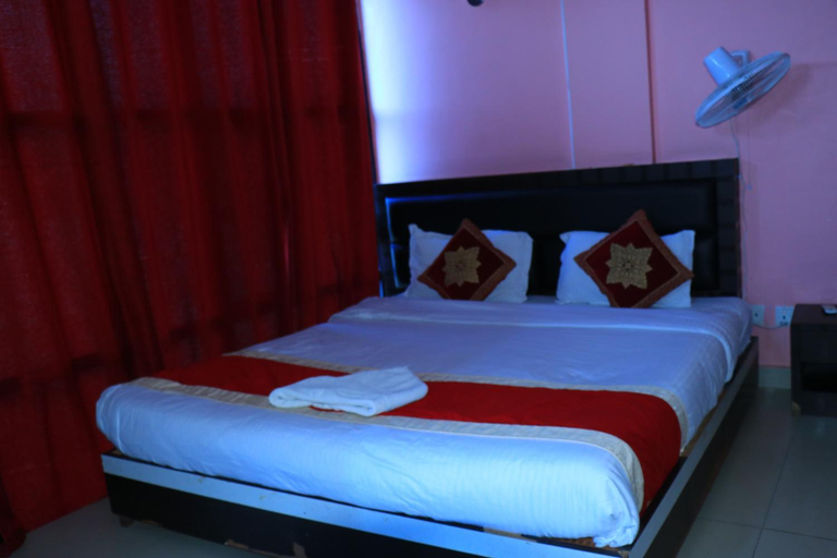 Bedroom 5, Hotel Megha Heritage, Bheri
