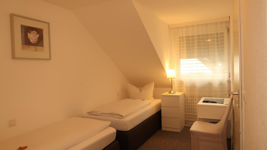 Bedroom 2, Hotel Zur Kripp, Koblenz