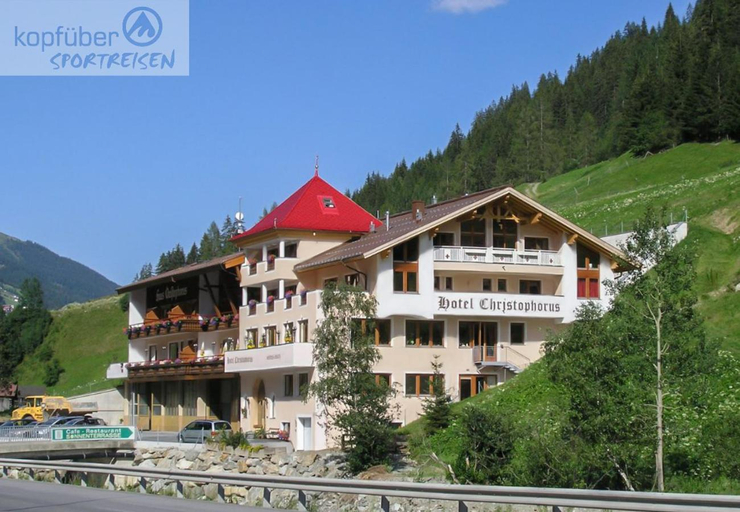 Exterior & Views 1, Sporthotel Christophorus, Landeck