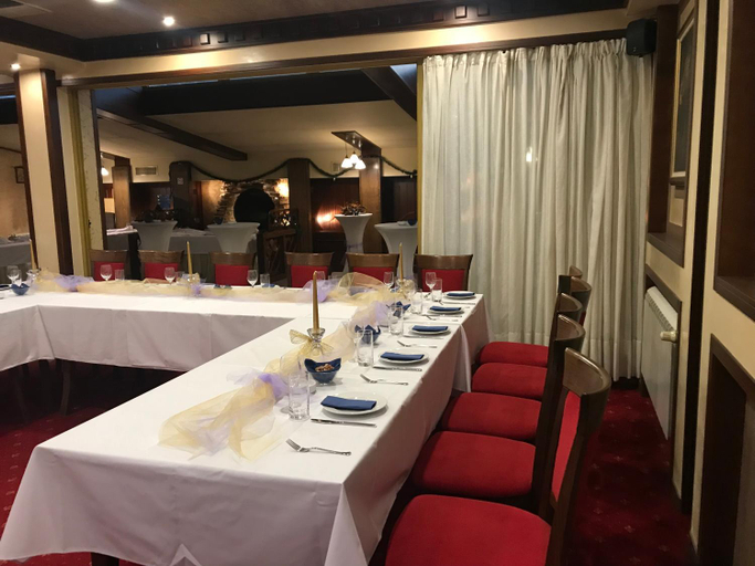 Food & Drinks 4, Hotel Rai, Stolichna
