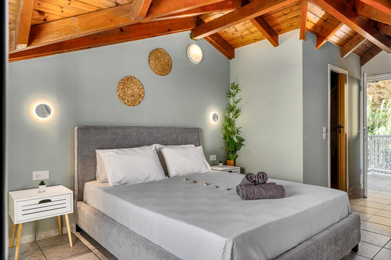 Bedroom 3, Elena's Seafront Deluxe Studios, Ionian Islands