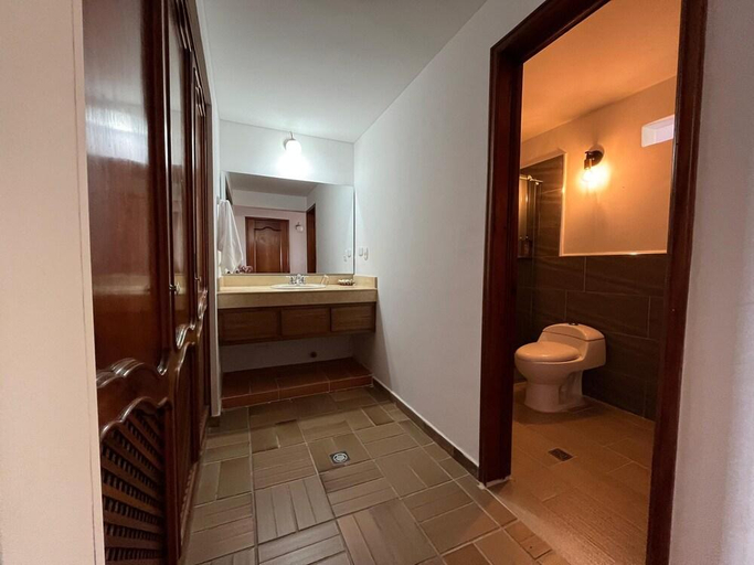Bathroom 3, Hotel Los Viñedos, La Victoria