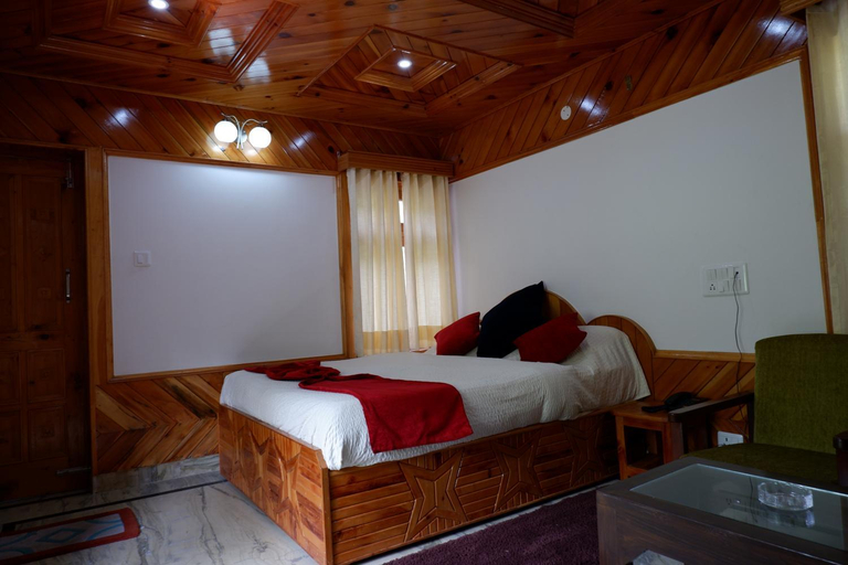 Bedroom 2, Shree Ganga Cottages Restaurant And Bar, Kullu