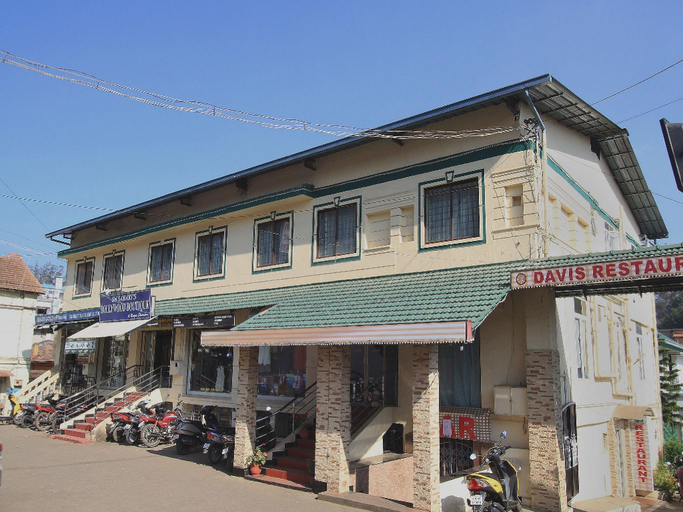 Others 3, Super Townhouse Hills Palace, The Nilgiris