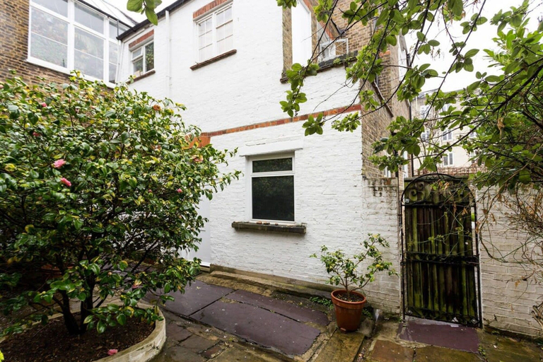 Exterior & Views 2, Artistic 1bed Flat, London