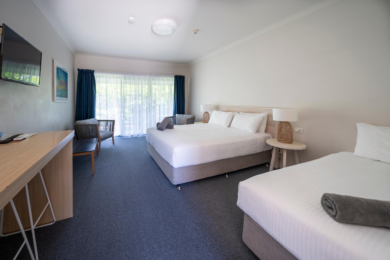 Others 4, Woolgoolga Coast Motel, Coffs Harbour - Pt B