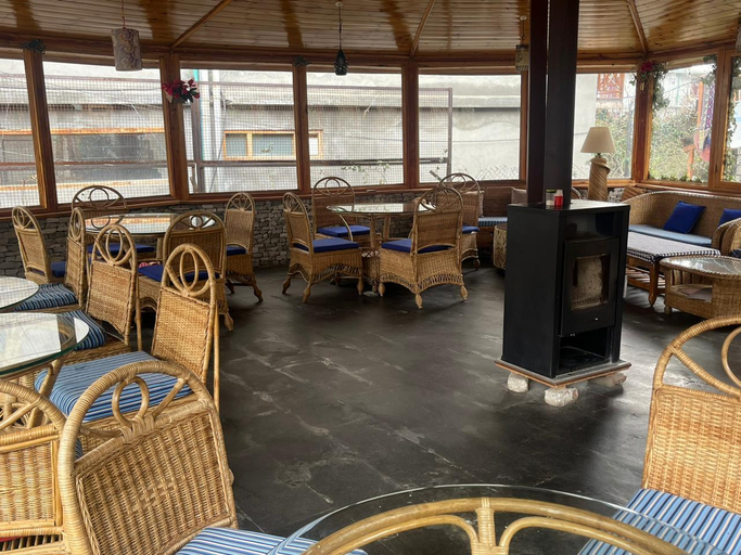 Food & Drinks 4, Mrikula cottage, Kullu